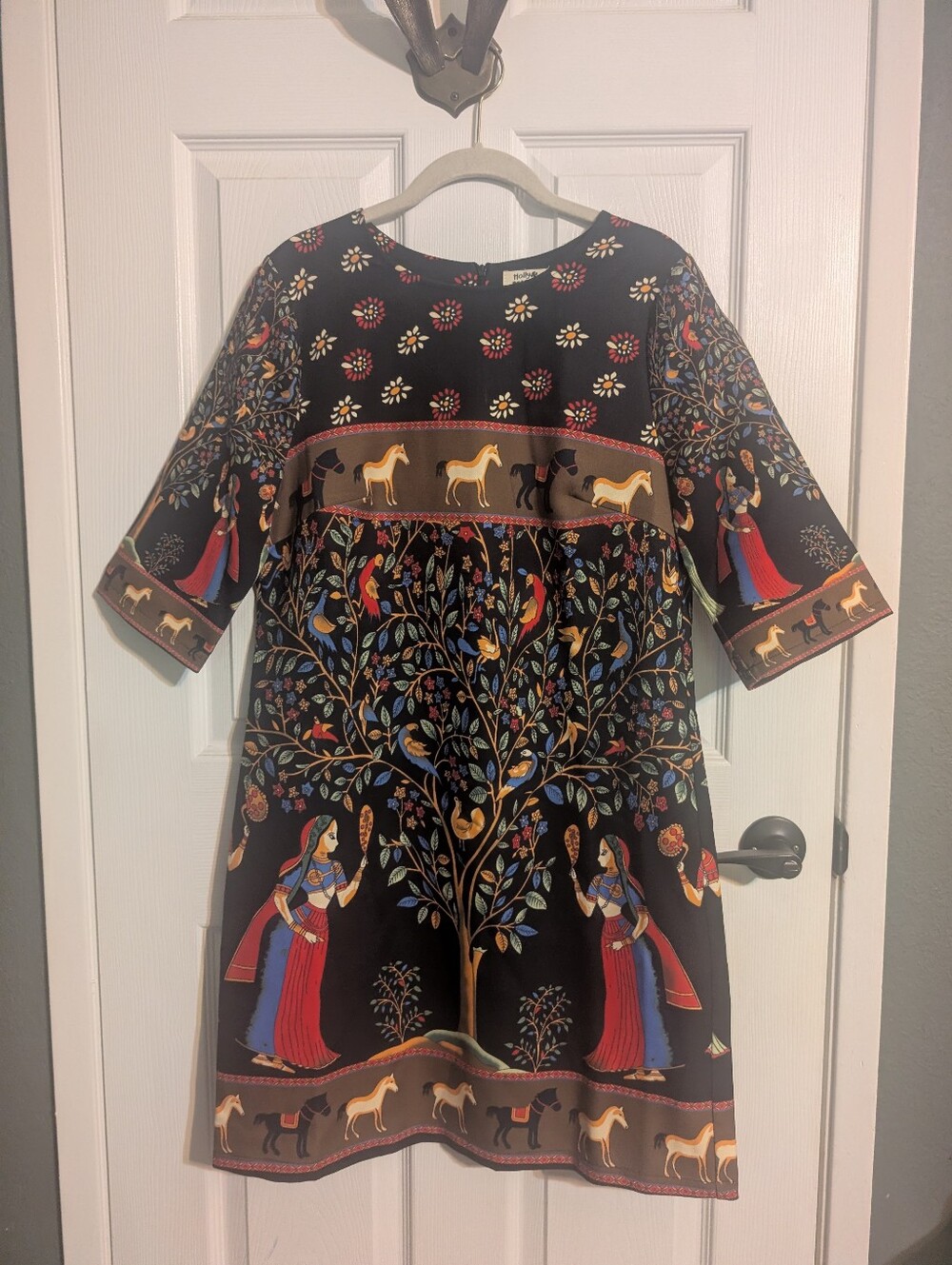 Molly Bracket Unique Renaissance Artistic Horse Bird Print Shift Dress M